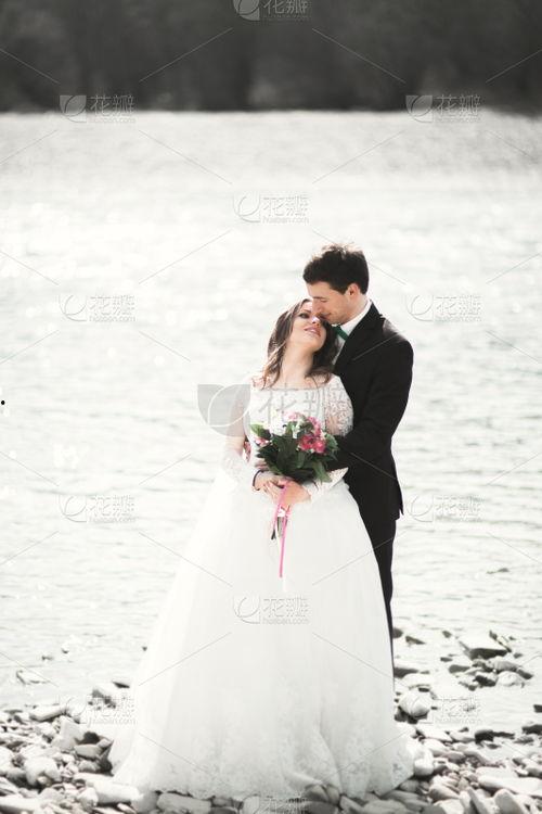 伯河的新娘在线观看,探寻新娘的神秘传说 第3张 伯河的新娘在线观看,探寻新娘的神秘传说 第3张