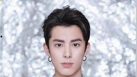 王鹤棣恋爱爆料直播视频,甜蜜互动引网友热议 第3张 王鹤棣恋爱爆料直播视频,甜蜜互动引网友热议 第3张