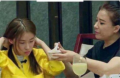 娱乐吃瓜酱不让父母喝水,揭秘不让父母喝水的惊人真相  第3张