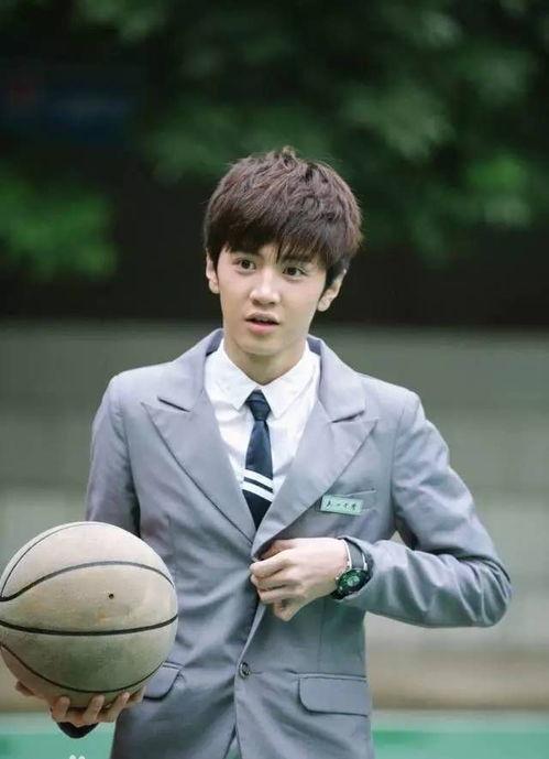 陈哲远粉丝爆料视频,揭秘明星幕后生活片段 第3张 陈哲远粉丝爆料视频,揭秘明星幕后生活片段 第3张