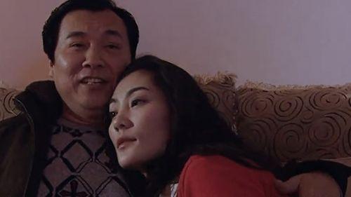 妻子的情人在线观看完,在线观看背后的真相与反思 第3张 妻子的情人在线观看完,在线观看背后的真相与反思 第3张