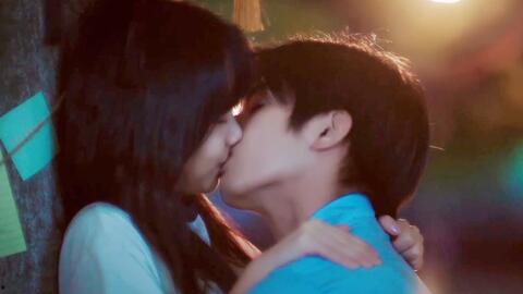 最新爆料吻戏合集,最新吻戏合集大盘点 第2张 最新爆料吻戏合集,最新吻戏合集大盘点 第2张